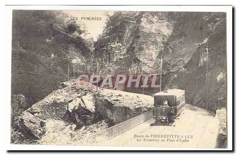 O Tramway no Ponte do Inferno — Estrada de Pierrefitte para Luz — Os Pirineus - Frente