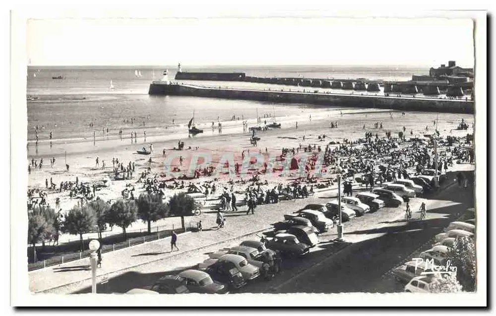 Praia movimentada em La Rochelle — vista da avenida — P. Manlig - Frente