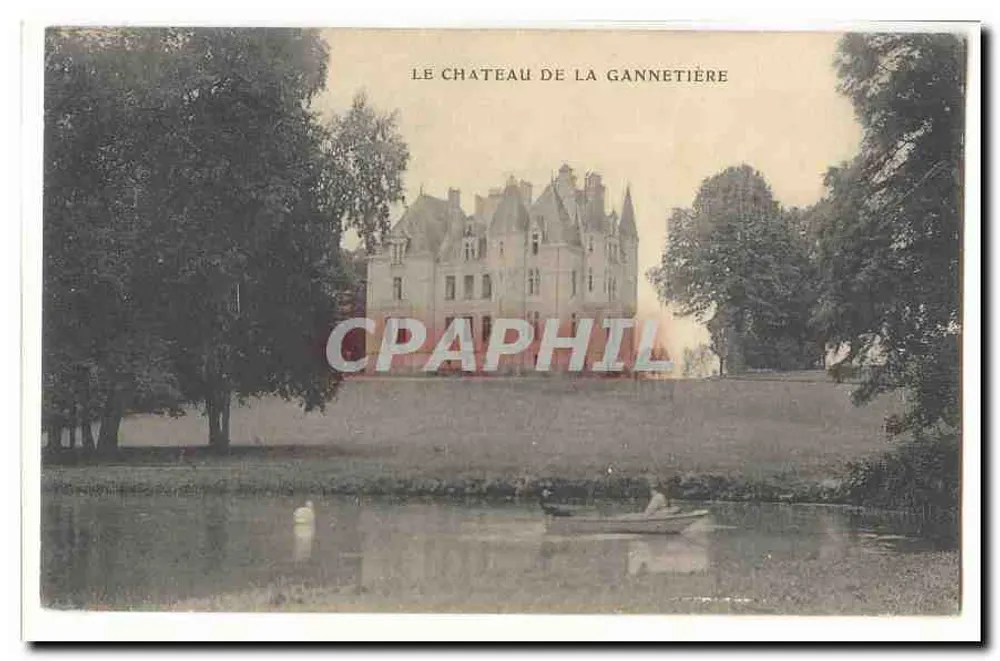 O Castelo de La Gannetière — vista com lago e barco — editor não visível - Frente