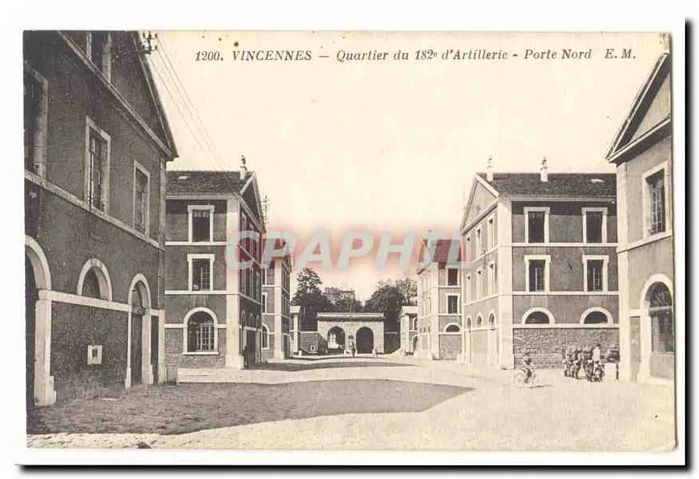Vincennes — Quartier des 182. Artillerieregiments — Nordtor — E.M. - Vorderseite