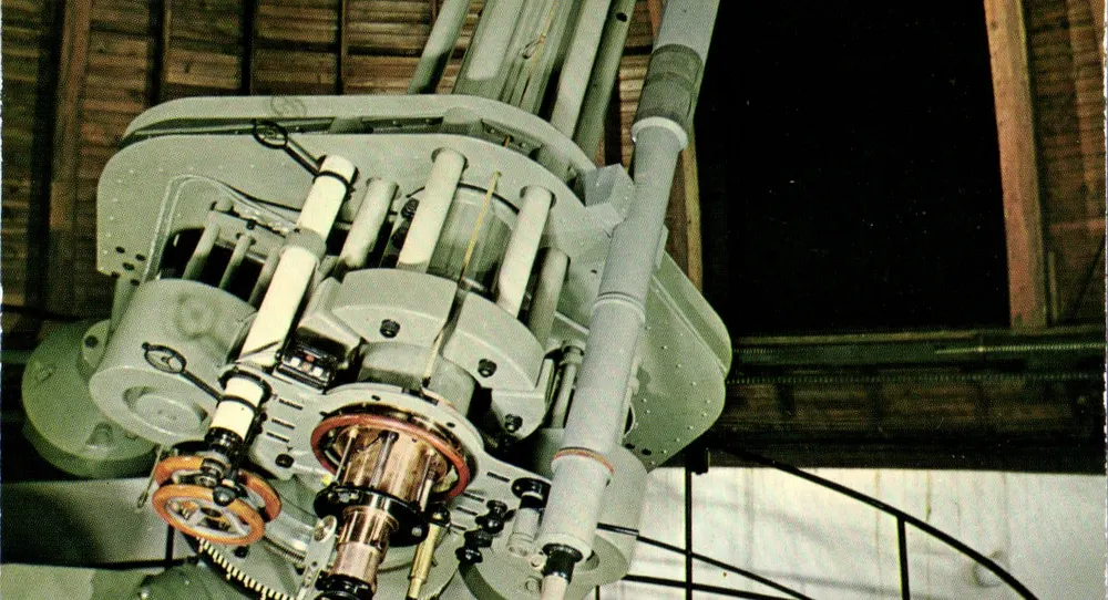 Telescópio refrator Zeiss — Observatório do Oeste — Museu Alemão de Munique - Frente