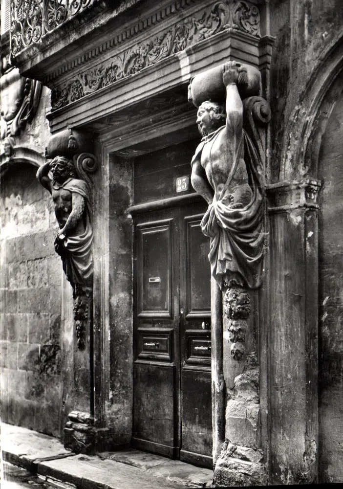 Beauchâtre (Gard) — Tor der Karyatiden — ehemaliges Hotel der Poralets — S.L. Editions Lyon - Vorderseite