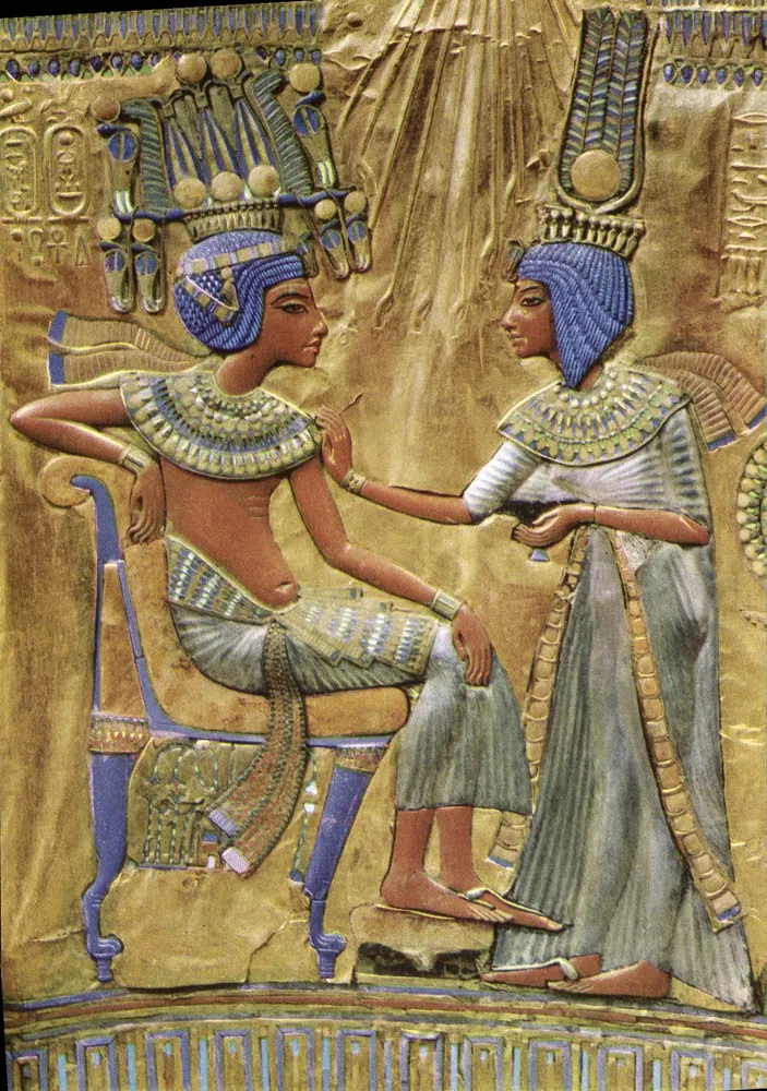 Toutankhamon — La reine mettant un onguent sur le roi — Ministère de la Culture de la R.A.U. - Recto