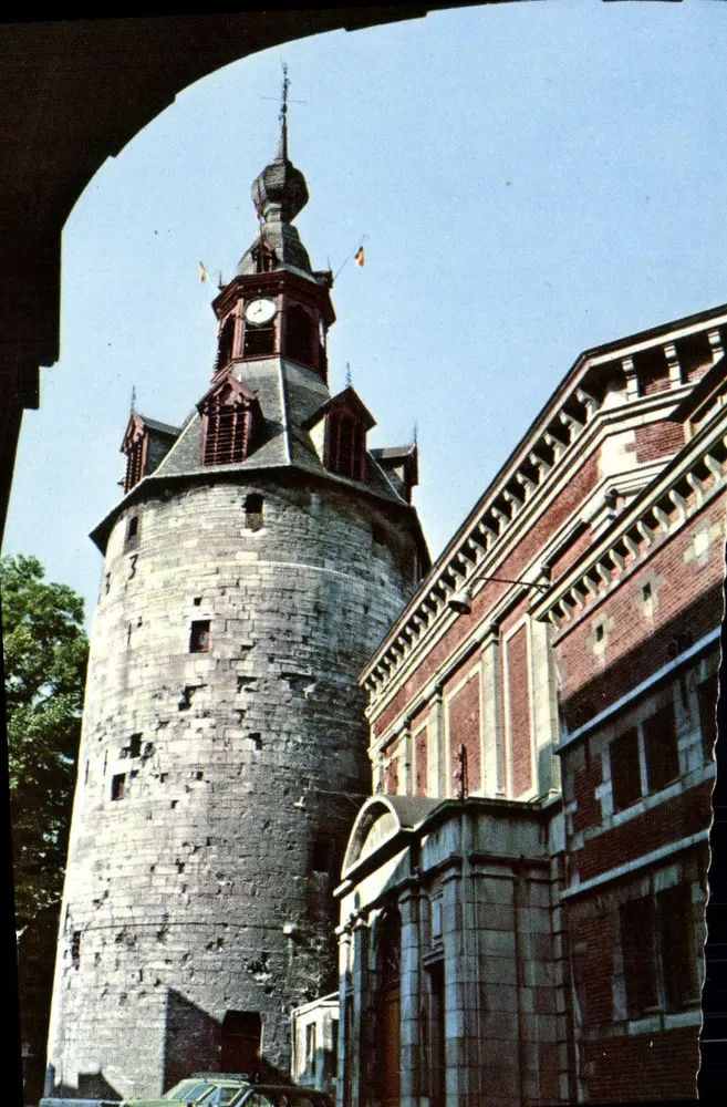 Namur: O Sino — editor COCART, n° de série 0072 - Frente