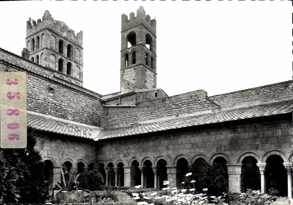Elne (P.O.) — Interior do Claustro (século XII) — Edições dos Irmãos Lumière, Lyon - Frente