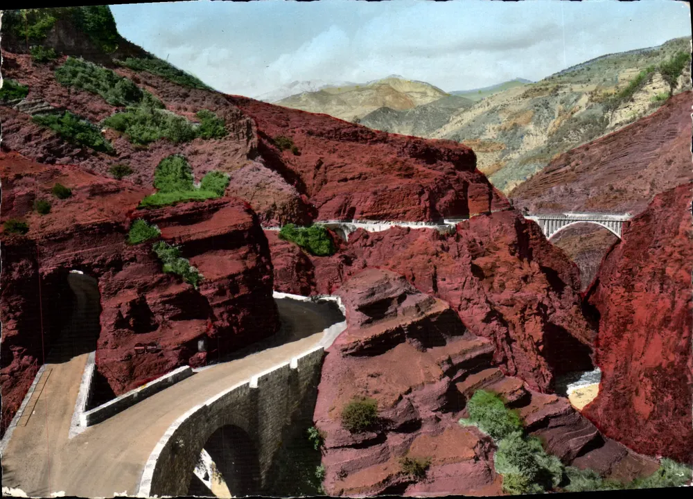 Gorges de Daluis — Durchgang eines Tunnels und die Brücke des Sprungs der Verheirateten — Verlag: Photo J. Van Vagh - Vorderseite