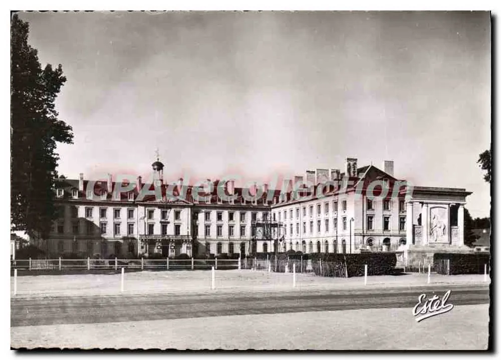 Saumur — A Escola de Cavalaria — Editor Estel - Frente