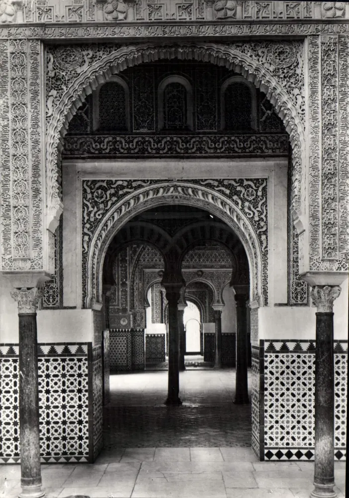 Sevilla - Alcázar - Salón árabe - Portal - Anverso