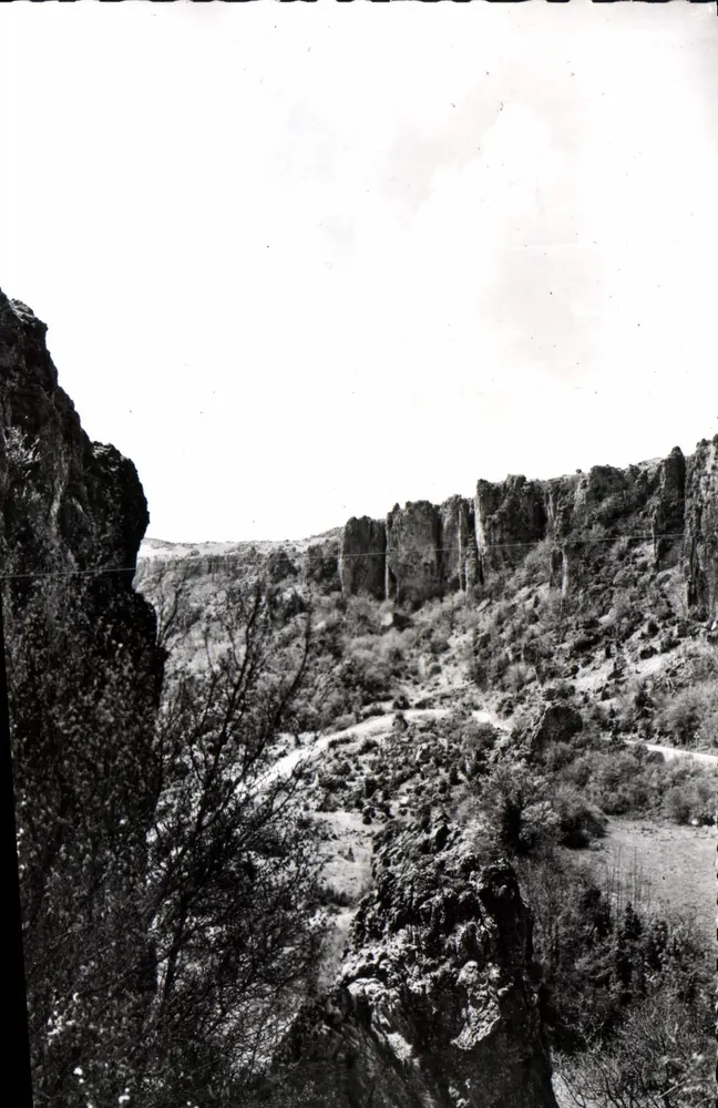 Umgebung von LODEVE — LE CAYLAR — Route du Col de Perthus — Editions "S.L." Lyon/Villeurbanne - Vorderseite