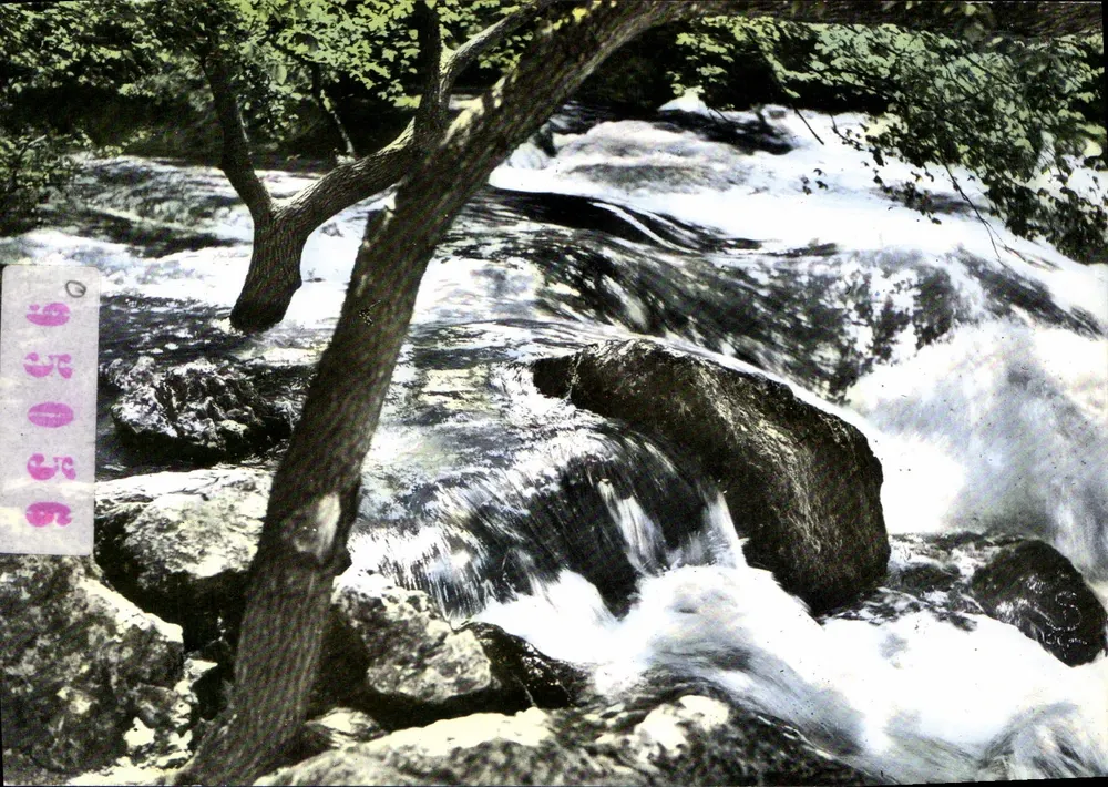 Fontaine-de-Vaucluse — Torrent der Sorgue — Editions L. Magerta, Lyon - Vorderseite