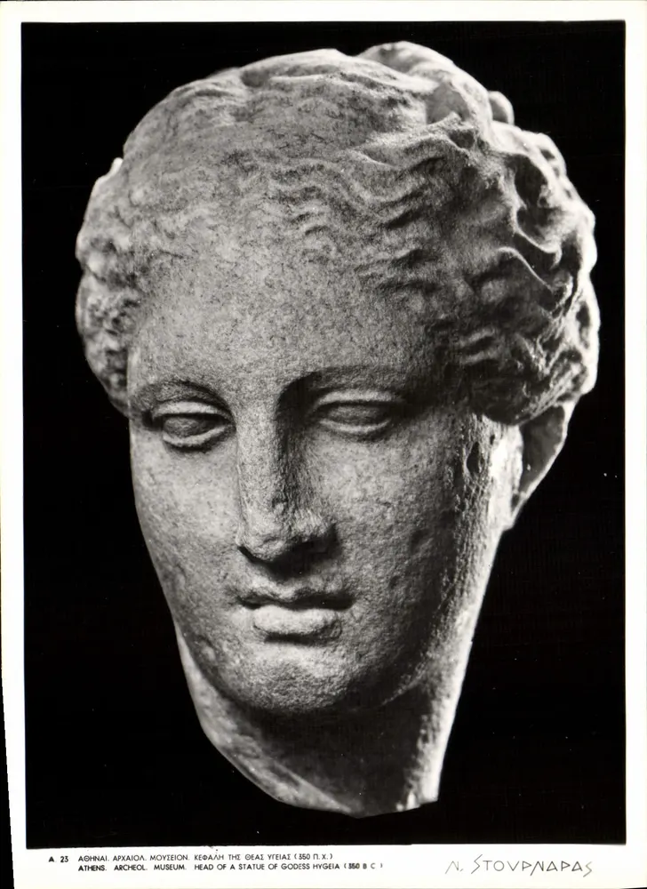 Atenas, Museu Arqueológico — Cabeça da deusa Higiéia (350 a.C.) — N. Stourmpapas - Frente