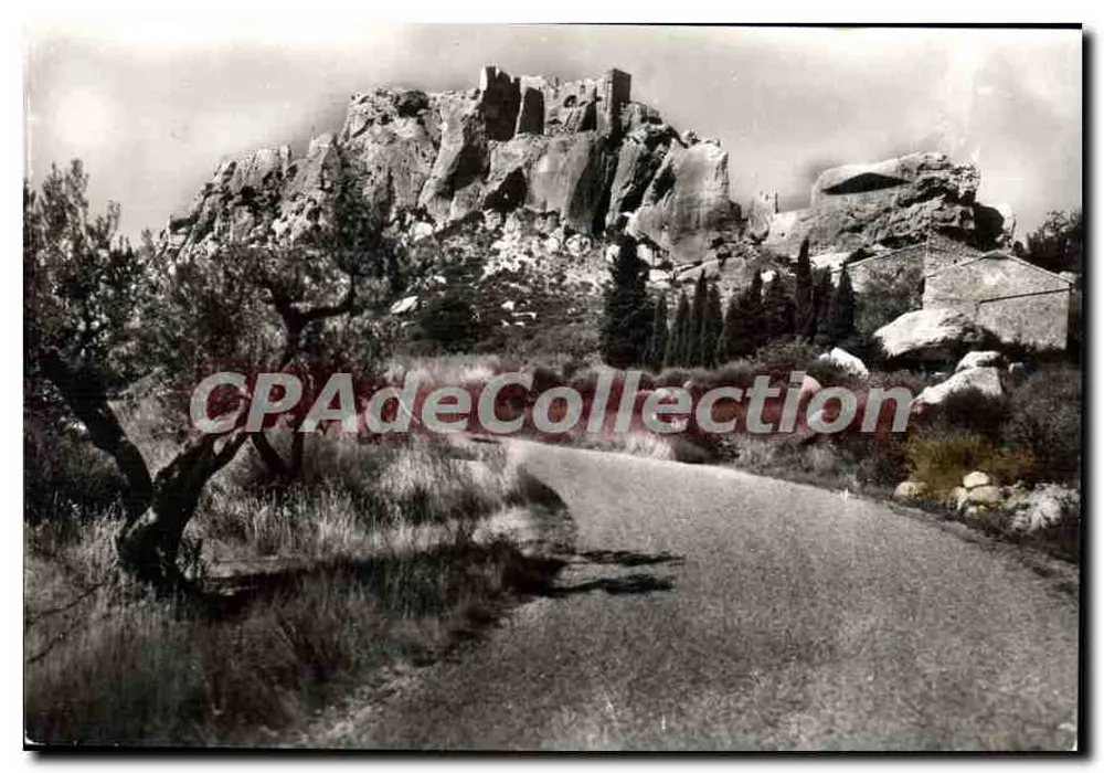 Arrivée aux Baux — vue du château ruiné sur rocher — Les Éditions J. Ceillard - Frente