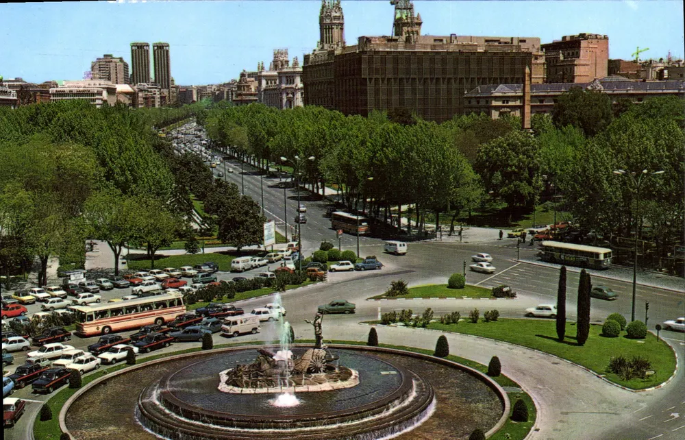 Madrid — Panorama der Plaza de Cánovas del Castillo und Salón del Prado — A. Furrant & Co. - Vorderseite