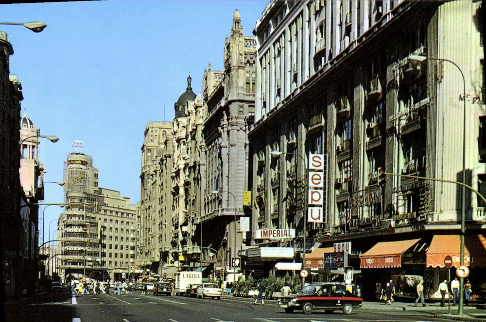 Madrid — Avenue José Antonio — Verlag Vicente Martínez - Vorderseite