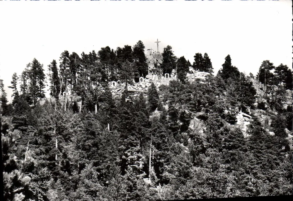 Font Romeu (P.O.) — Vue du Calvaire et le Chemin de Croix — Éditions S.L. des Frères Lumières, Lyon - Anverso