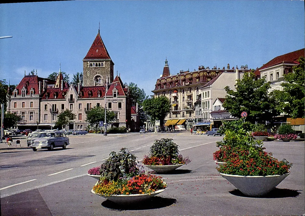 Sân nhà thờ tại Lausanne-Ouchy — Nhà xuất bản PERROCHET, số 5015 - Mặt trước