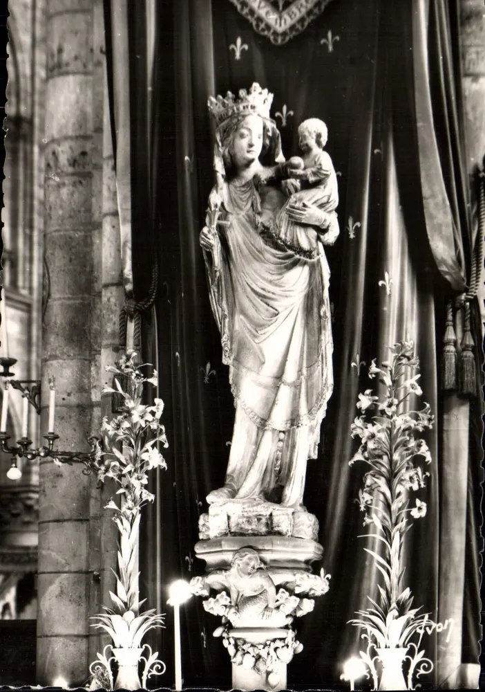 Statue of Notre-Dame de Paris — Cathedral Notre-Dame — Flanant Art Editions - Front