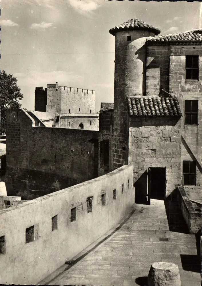Aigues-Mortes (Gard) — Tor der Gardette und Zollturm — Call. Clartion - Vorderseite