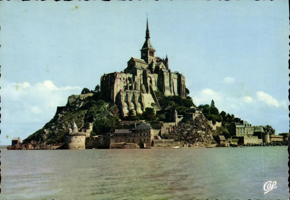 Mont Saint-Michel — vue du côté sud-ouest — Cap - Recto