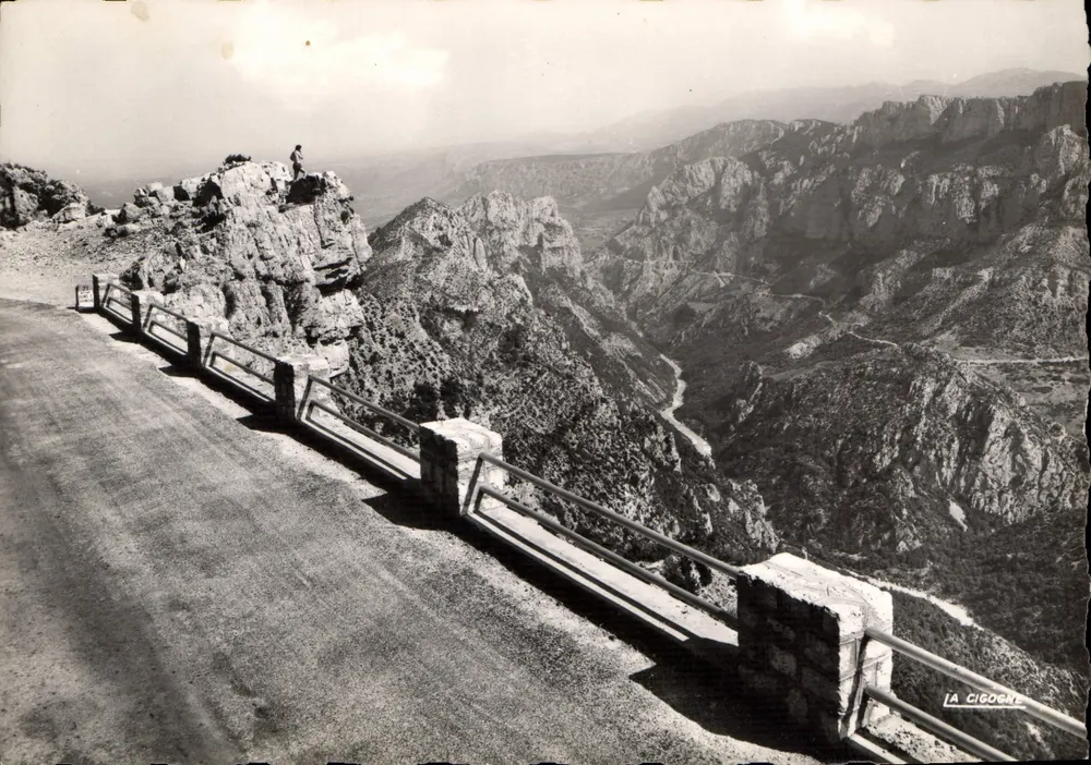 Verdon-Schluchten — Die beiden Cornischen am Ausgang des Grand Canyon — Die Storch - Vorderseite