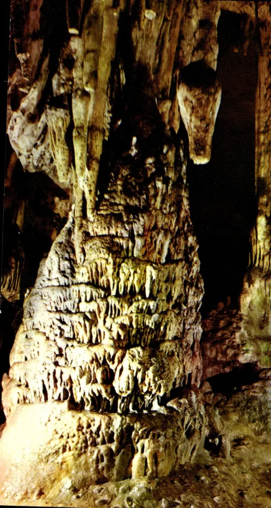 As Grutas de Arcy-sur-Cure — O Calvário — CIMCROME - Frente