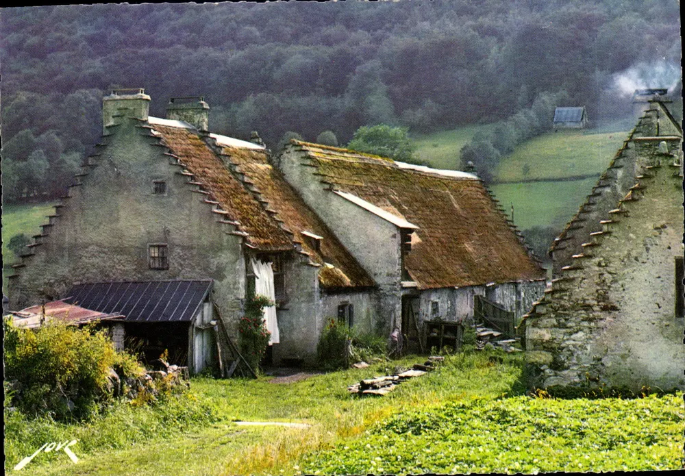 De Pyreneeën — Typisch oud landbouwbedrijf Bigourdane — Uitgave Jove - Voorkant