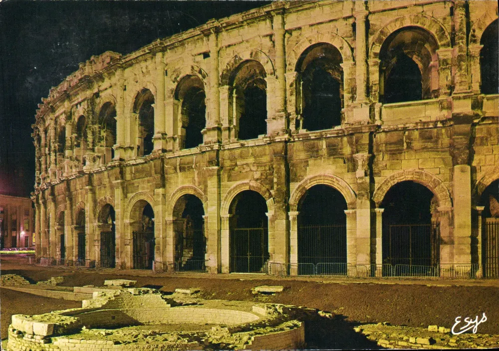 Nîmes - Les Arènes - Amphitéatro romano — 2a metade do Iº século após Cristo — Editor Erys, n° NI-24 - Frente