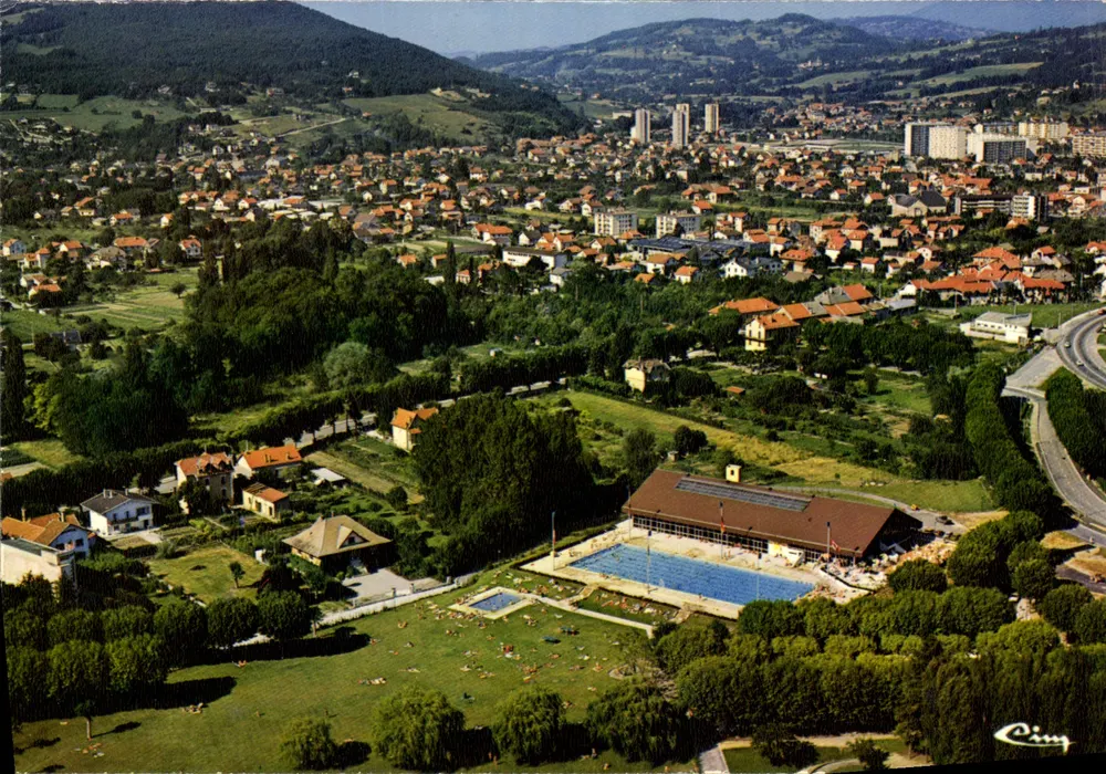 Aix-les-Bains — La piscine — Cinq - Anverso