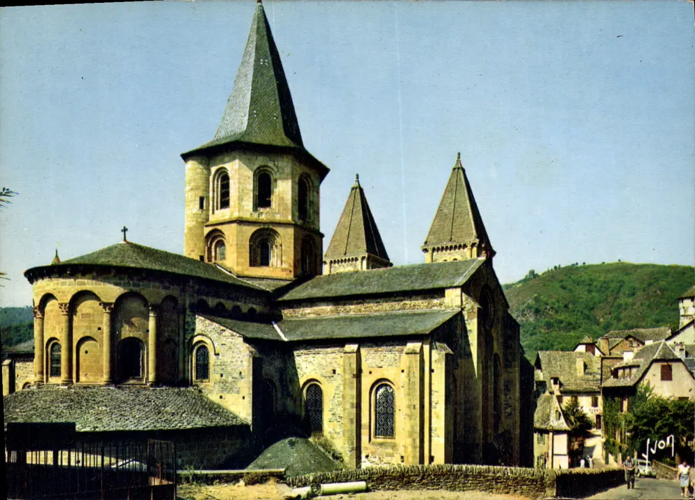 Conques-en-Rouergue — Las absidias (siglos XI y XII) — Ediciones Actuales Jean-Jaurès, París - Anverso