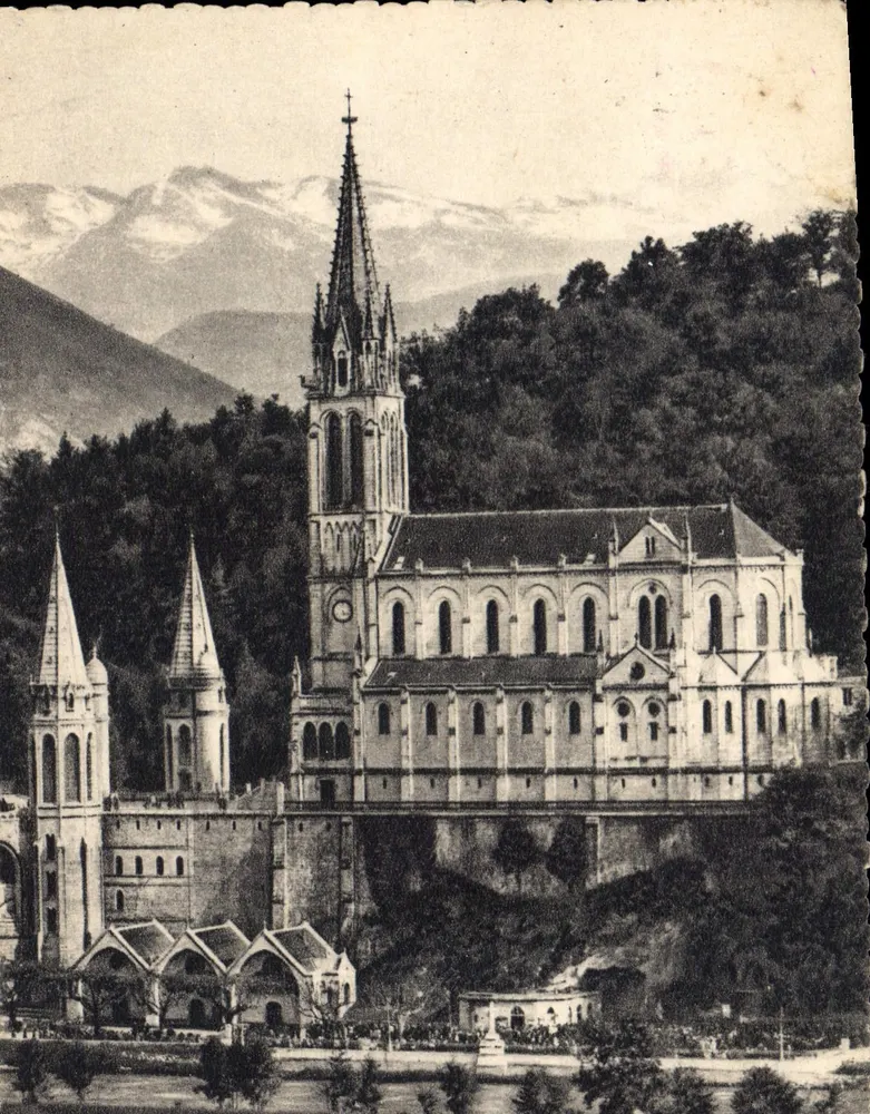 Lourdes — A Basílica — Éditions Réunies - Frente
