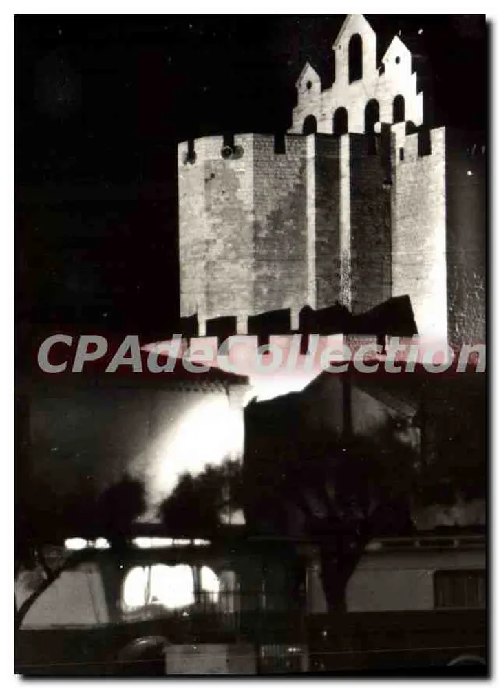 Les-Saintes-Maries-de-la-Mer — Die befestigte Kirche beleuchtet — Éditions S.E.P.T. - 35, Bd. Corbella - NICE - Vorderseite