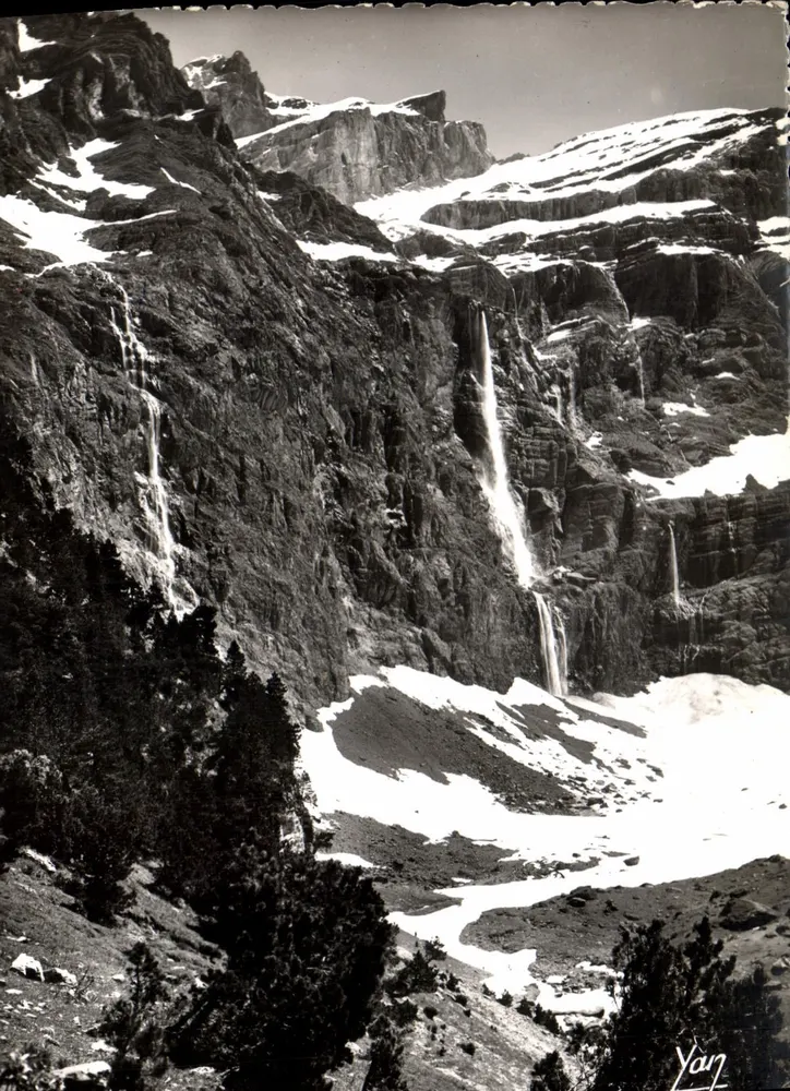 Gavarnie - De Grote Waterval (valhoogte 422 m.) — Uitgave QHINAULT, Laundes - Voorkant