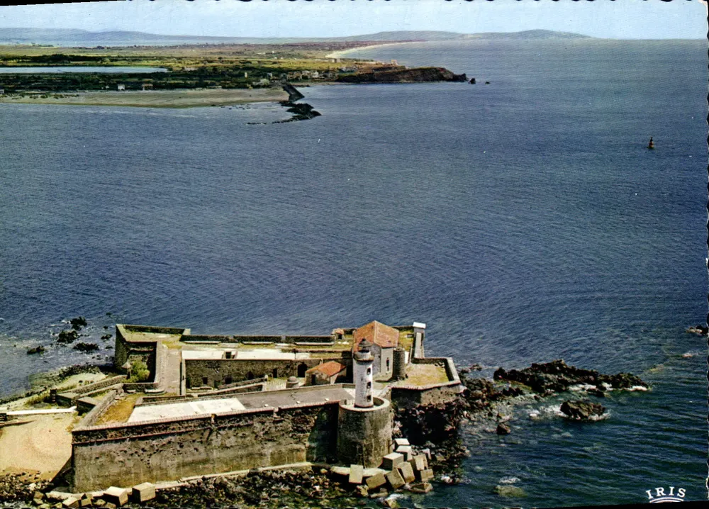 Fort Brescou — von oben gesehen — Modernes & Théodjat Editions, Paris - Vorderseite
