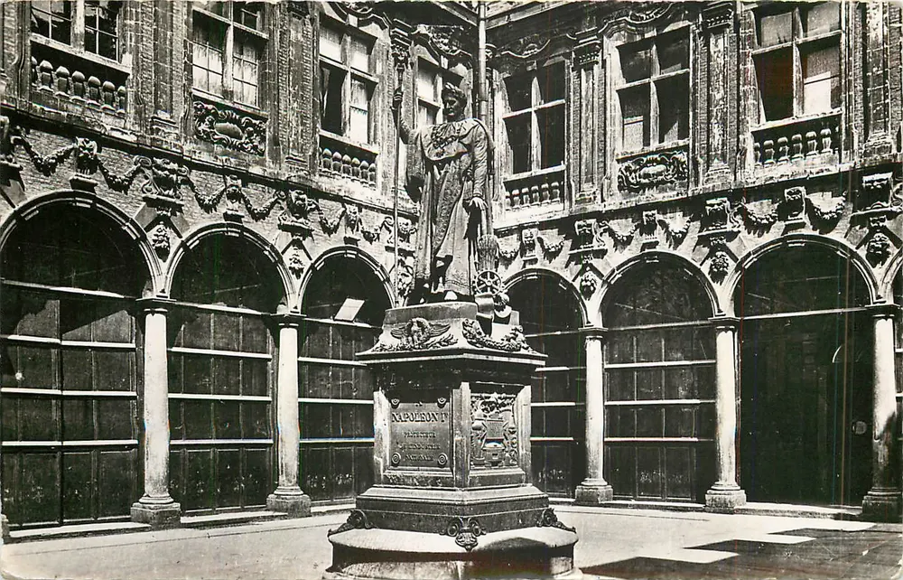 Estátua de Napoleão I — Praça da Bourse — Edições 9012 LILLE - Frente