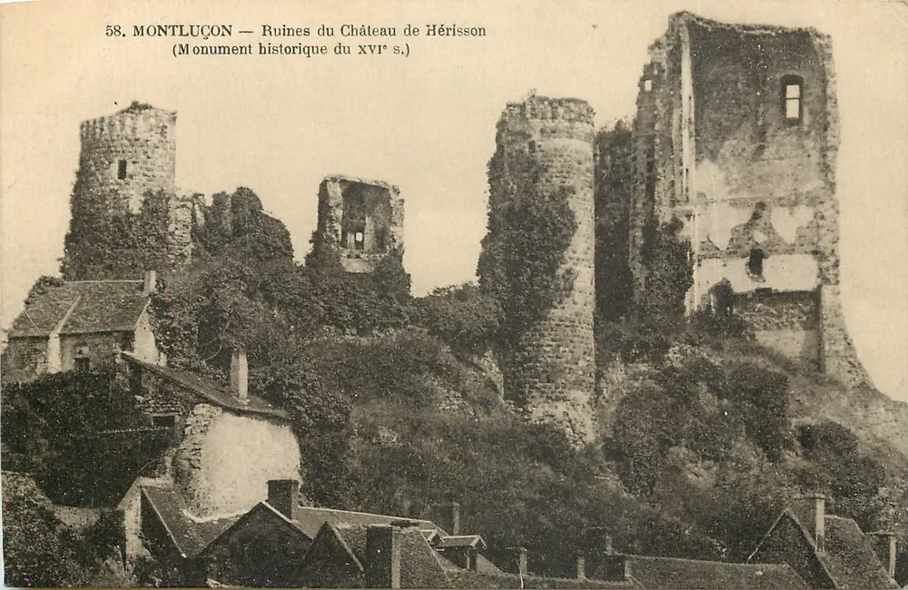 Montluçon — Ruines du Château de Hérisson — Monument historique du XVIe s. - Vorderseite