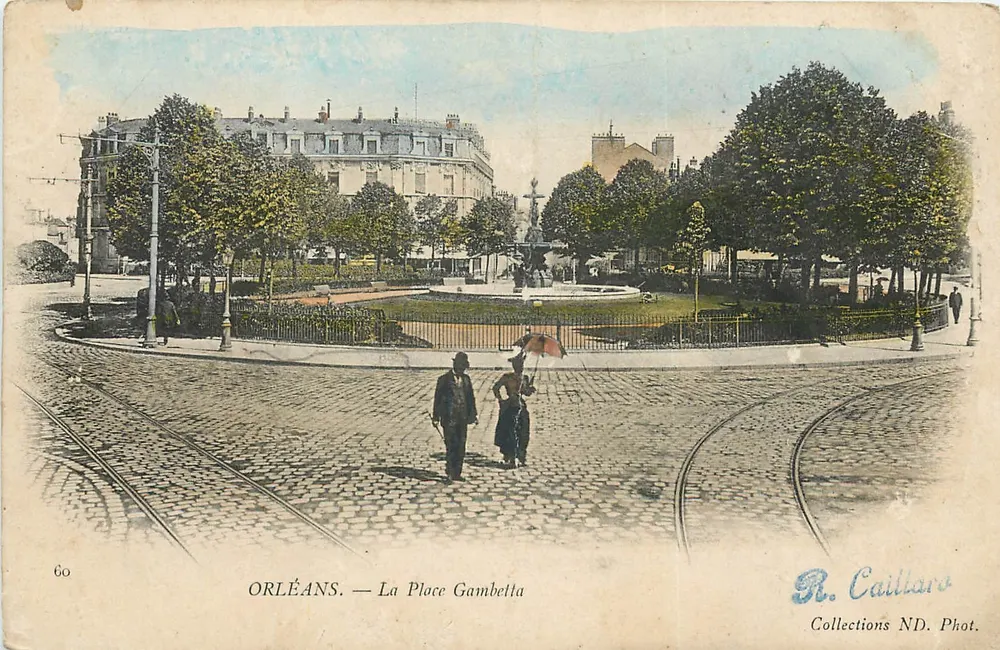 Orléans — La Place Gambetta — R. Cailliaro Phot. - Frente