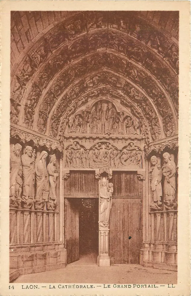 Laon — Die Kathedrale — Der Große Portal — LL - Vorderseite