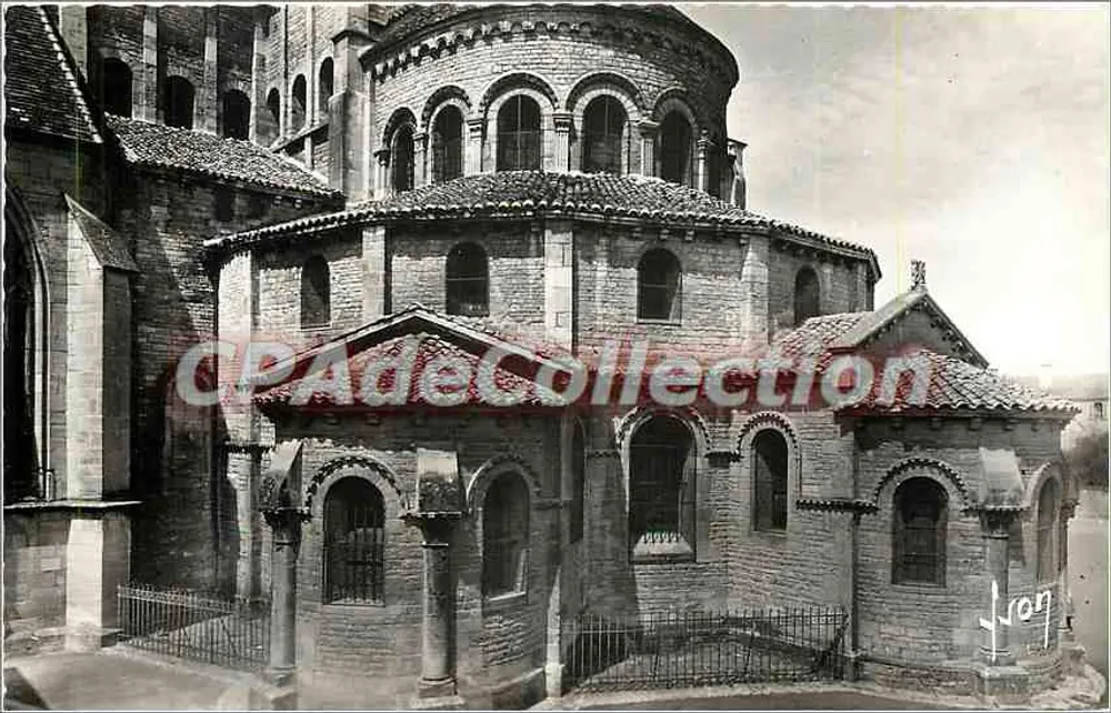 Paray-le-Monial (S.-et-L.) — Die Basilika — Les Éditions d'Art, Paris - Vorderseite