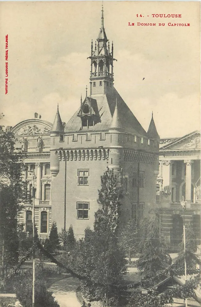 O Donjon do Capitole — Toulouse — Héritype Lagrange, Toulouse, n°14 - Frente