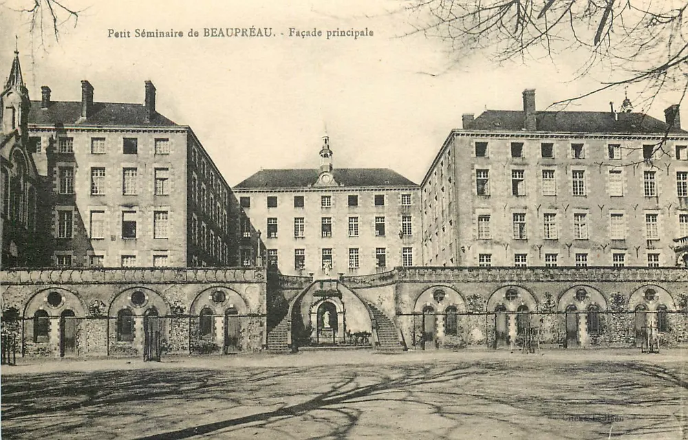 Pequeño Seminario de BEAUPRÉAU — Fachada principal — Imprenta de Beaulieu - Anverso