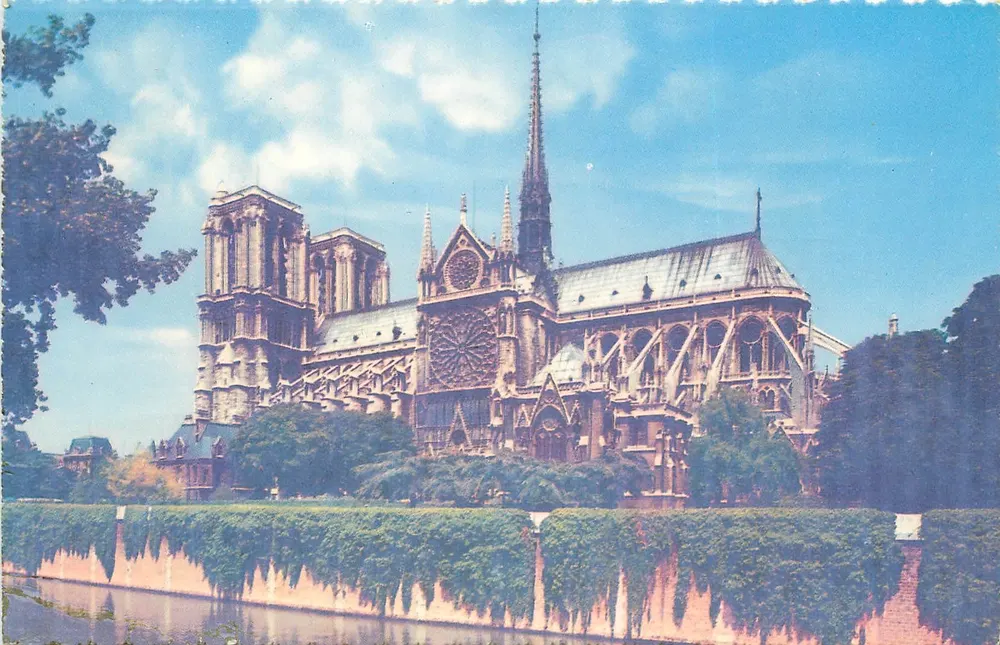 Nossa Senhora de Paris — vista panorâmica — EDUG, n°3/502 - Frente