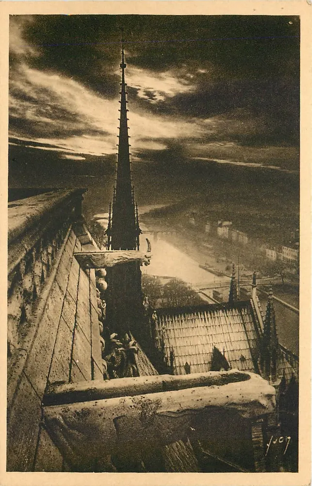 Nossa Senhora de Paris — O Transepto (lado Leste) — Les Éditions d'Art 'VONN' Paris - Frente