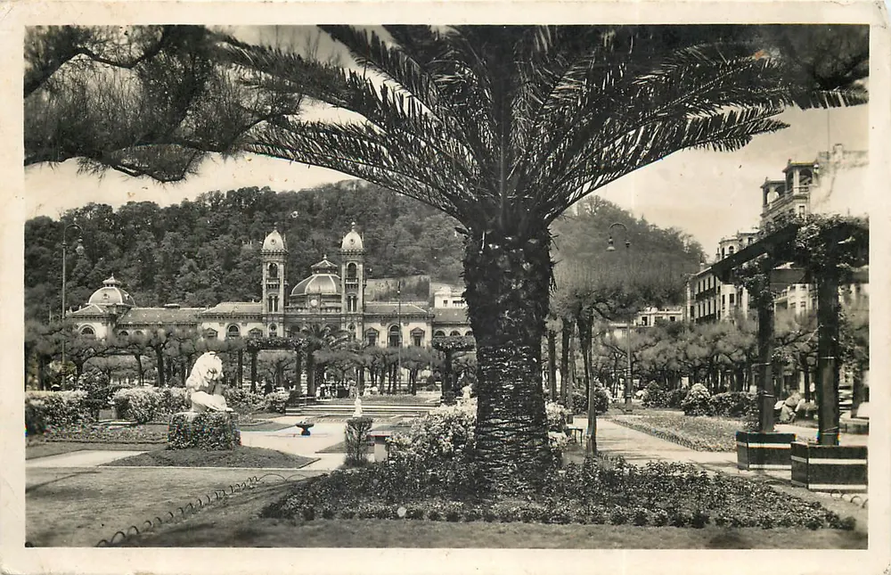 Jardins e Parque Municipal — San Sebastián — V. Prud'etra - Frente