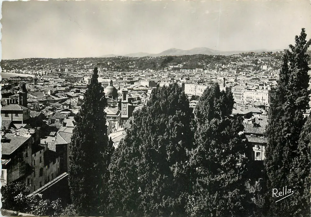 Nice — Vue prise de la colline du Château — Rella - Recto