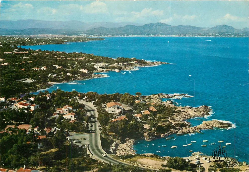 Les Issambres (Var) — Das provenzalische Dorf — Éditions MAR - Vorderseite