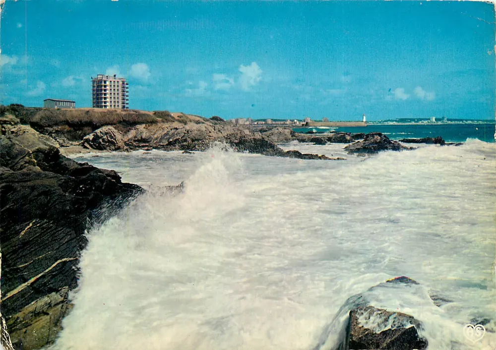 Les Sables-d'Olonne (Vendée) — Effekt von Wellen auf die Felsen der Chaume — Verlag Artaud & Cie, Nantes - Vorderseite