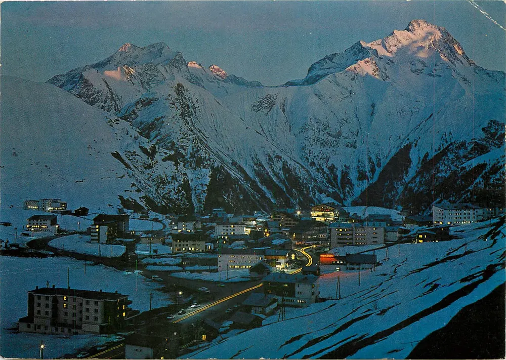 As 2 Alpes (38-Isère) — Vista geral à noite — Edição SPADEM N° 38 N 25 - Frente