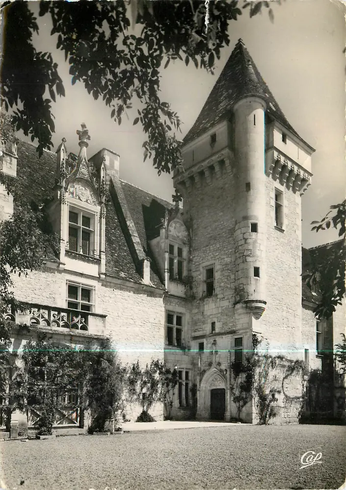 Les Milandes (Dordogne) — Fachada Sul do Castelo — Cie des Arts Photomécaniques, Paris - Frente