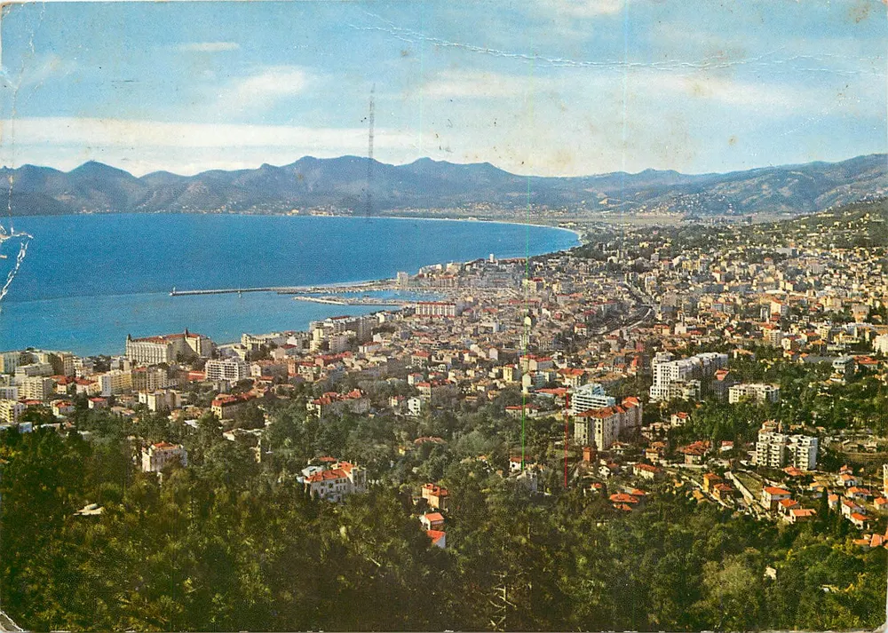 Cannes — Allgemeiner Blick aus der California — Éditions d'Art Goulluret, n°177 - Vorderseite