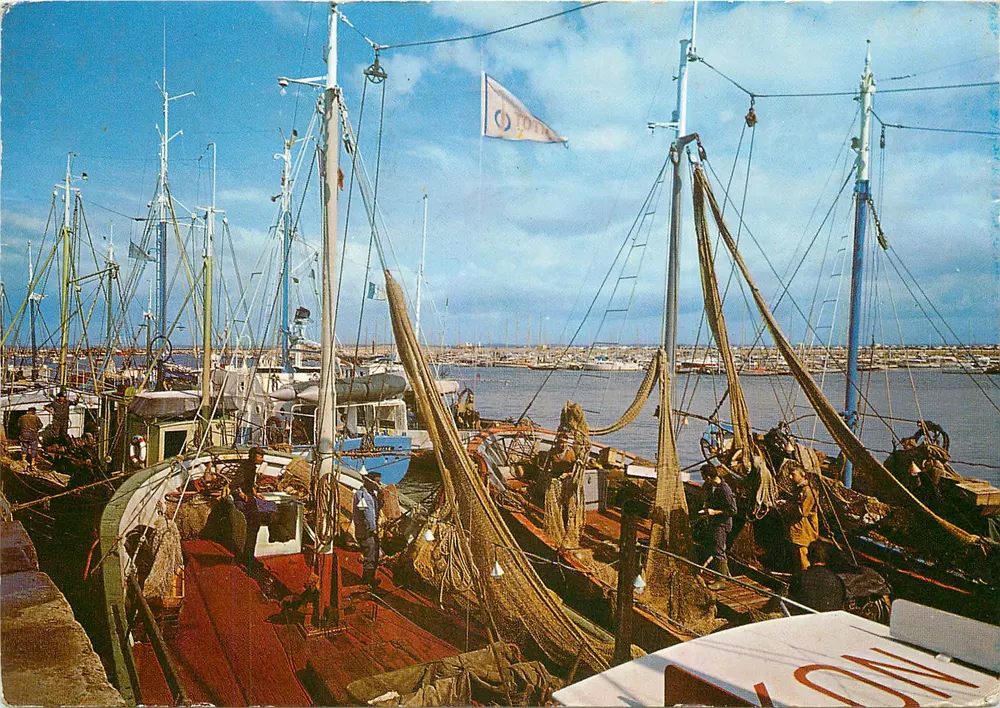 Arcachon — Blick auf Fischboote und den Freizeithafen — Les Éditions du Gabier - Vorderseite